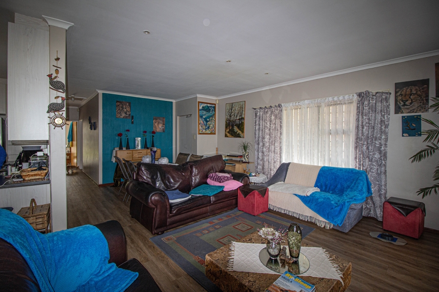 4 Bedroom Property for Sale in Franskraal Western Cape